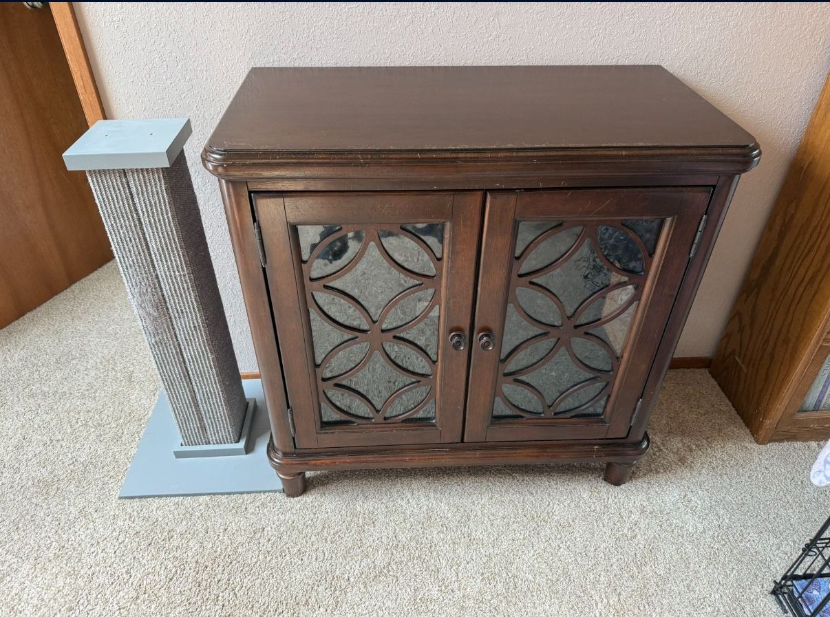 Bassett Furniture Cat Box Enclosure 