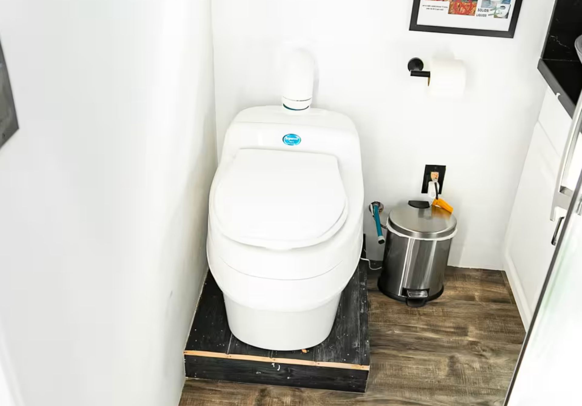 Toilet Bin New