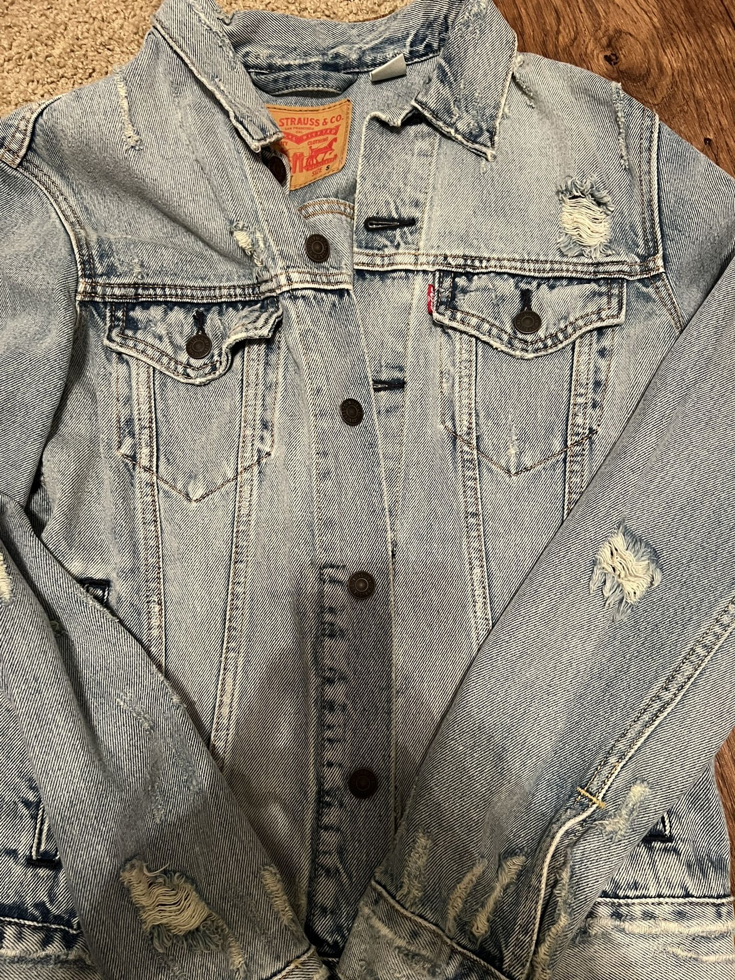 Levi’s Ripped Jacket (S)