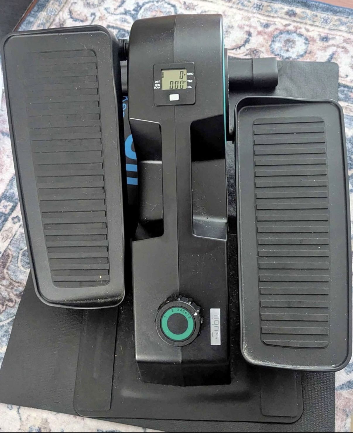 Cubii JR1 Under Desk Elliptical w/ Mat