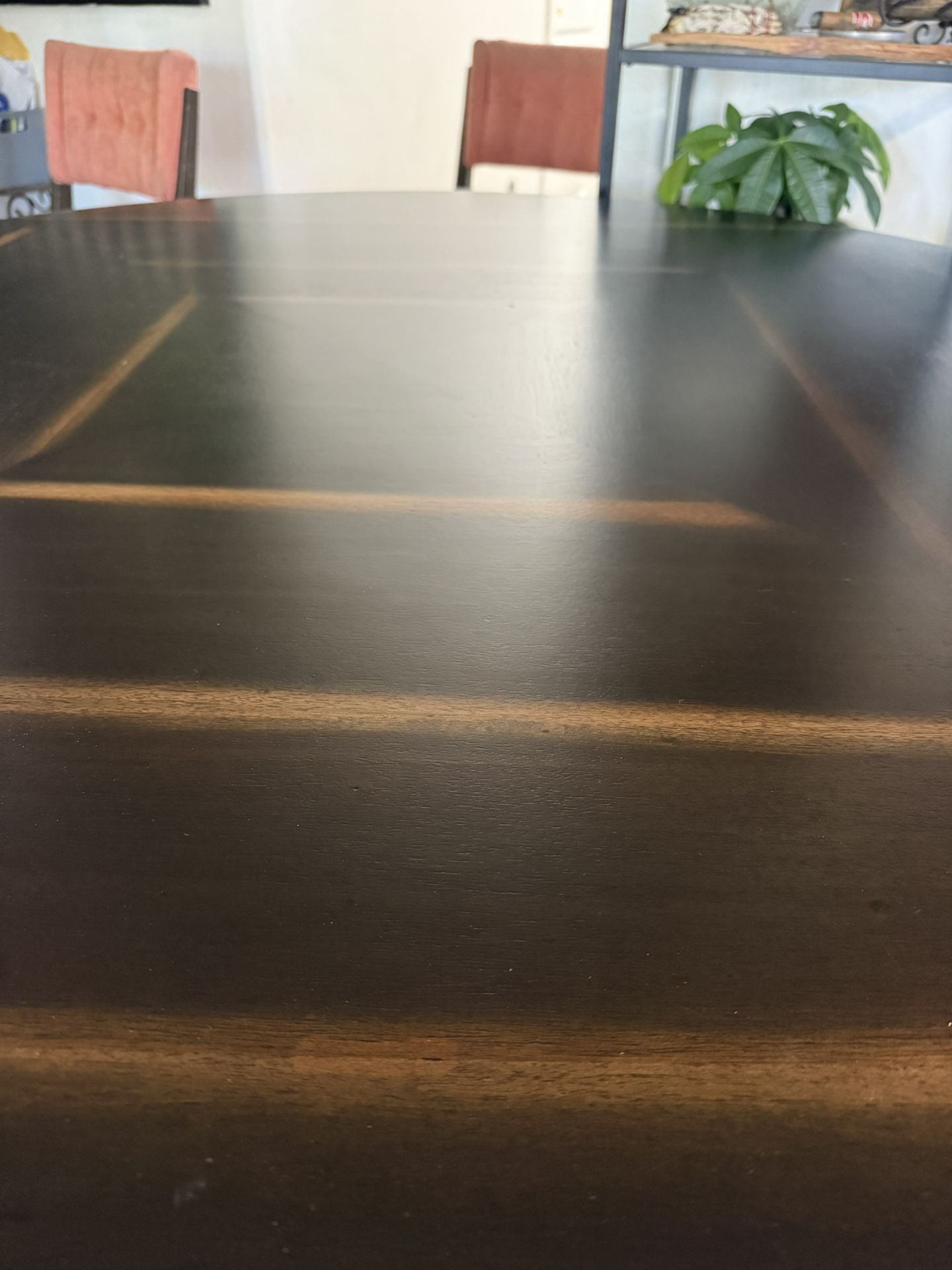 Round Dining Table & Chairs