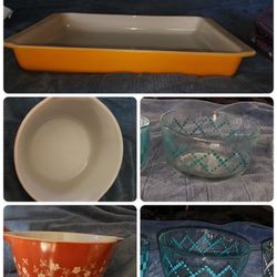 Pyrex Bundle  Of Bowls And Pans
