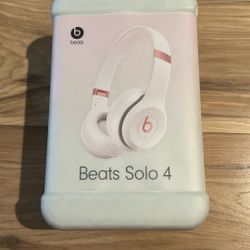 Beats Solo 4 