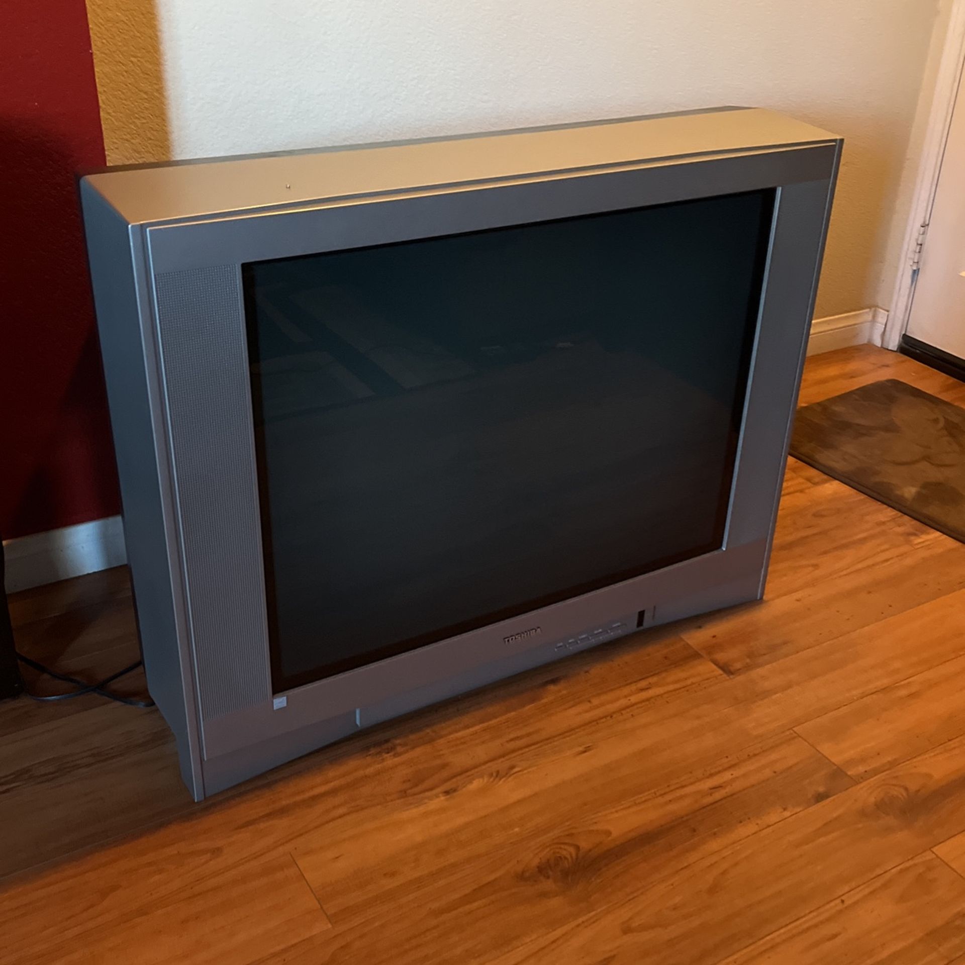Toshiba Crt Tv 36”