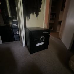 Sentry Safe Like New