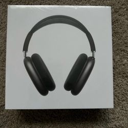 Black Apple AirPods Max