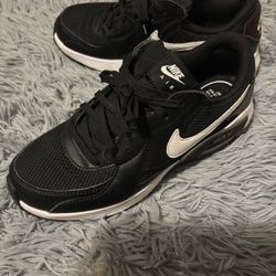 Nike Women 7.5