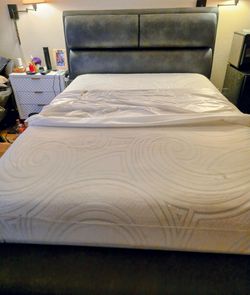 Queen Size Upholstered Bed Frame with Headboard and Adjustable  Bed with Mattress Accepting Offers