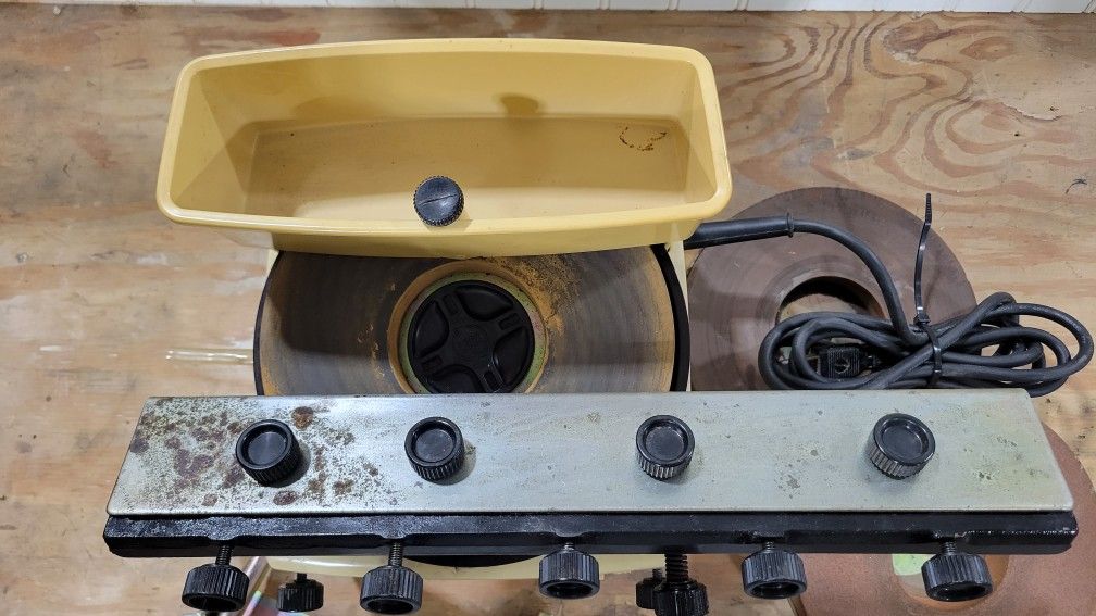 Under Cabinet Can Opener & Knife Sharpener for Sale in Sanford, FL - OfferUp