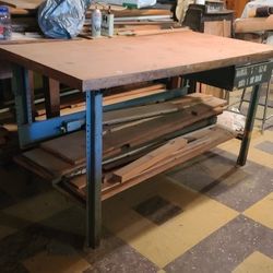 LARGE WORK BENCH TABLE 