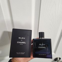 Bleu De Chanel Eau de Parfum Spray