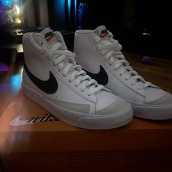 Nike Blazer Mid ‘77