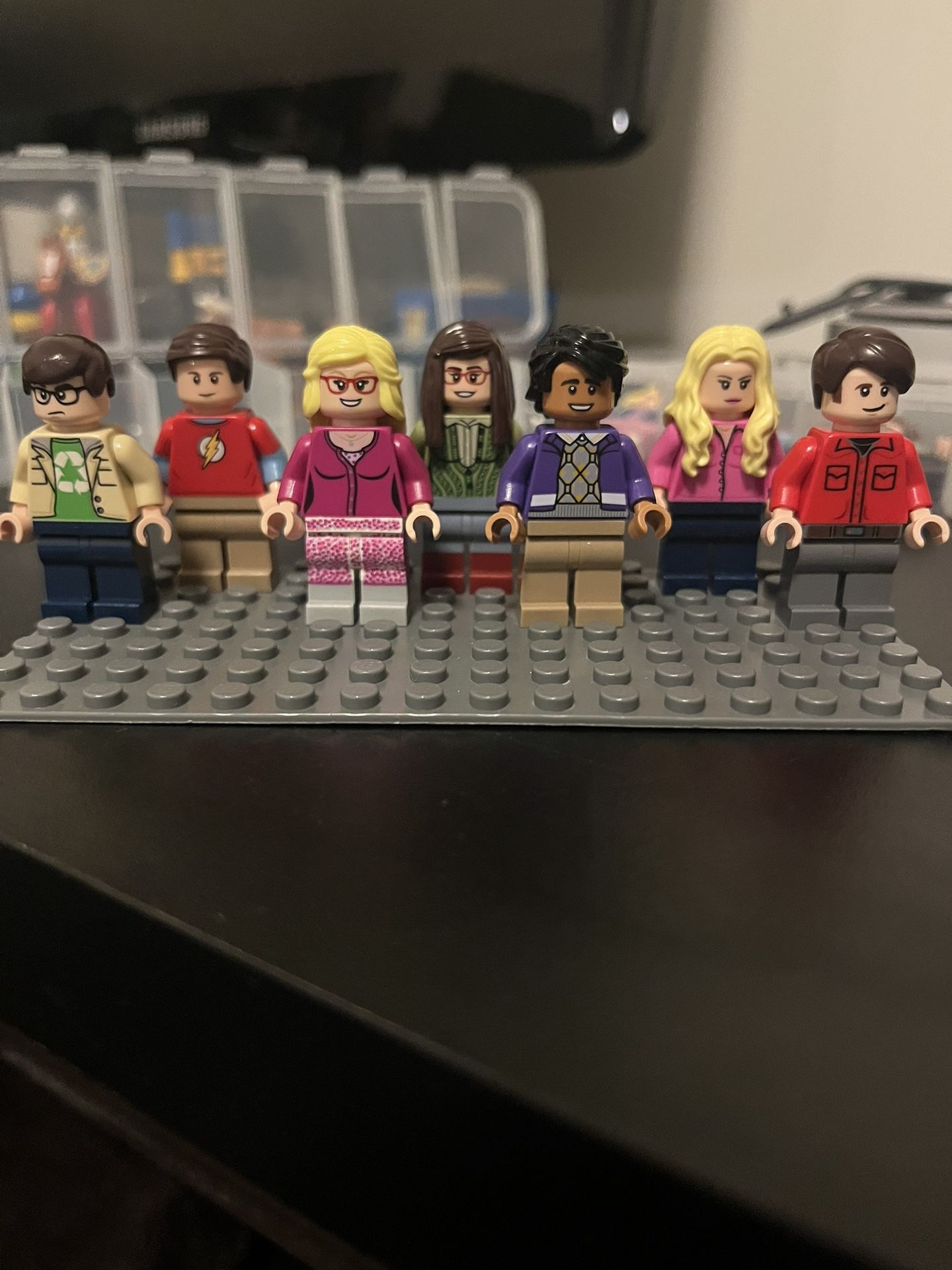 The Big Bang Theory Lego Set 21302 - Minifigs Only!