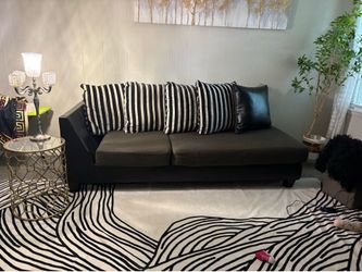Modern Black Convertible Sofa/Loveseat – Good Condition