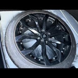 18” Inch White Diamond Semi Used $100 Each 4 Available 