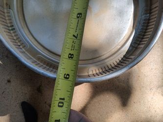 Hub Cap Don't Know What's Off Of