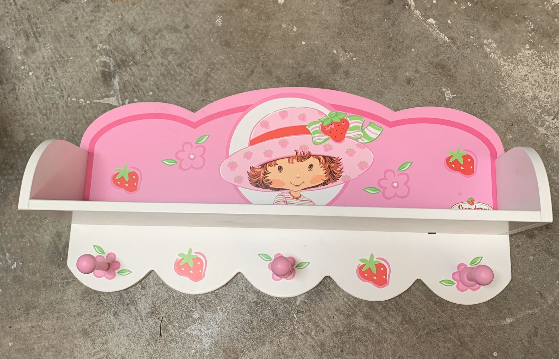 Strawberry shortcake White shelf