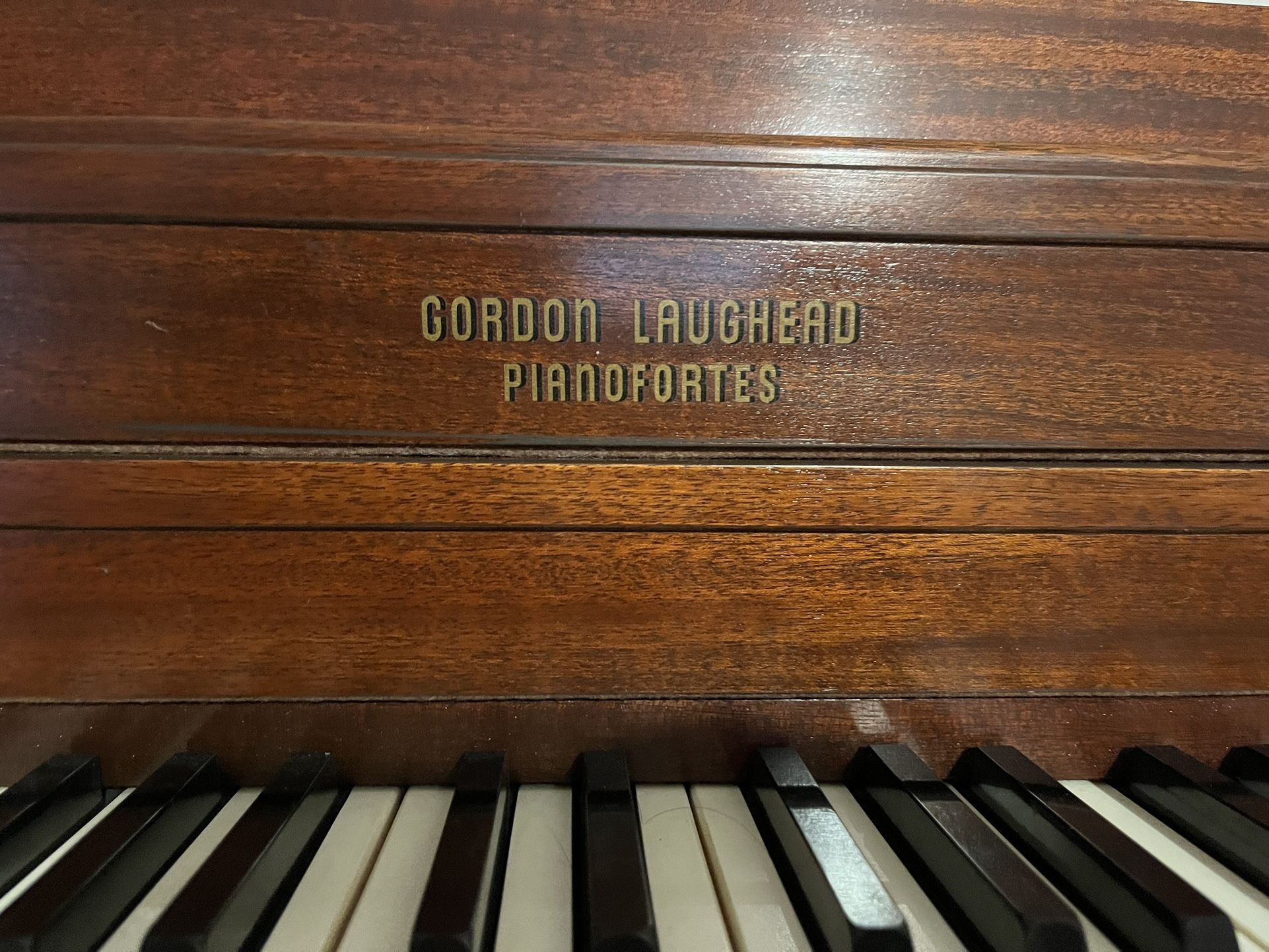 Gordan Laughead pianofortes
