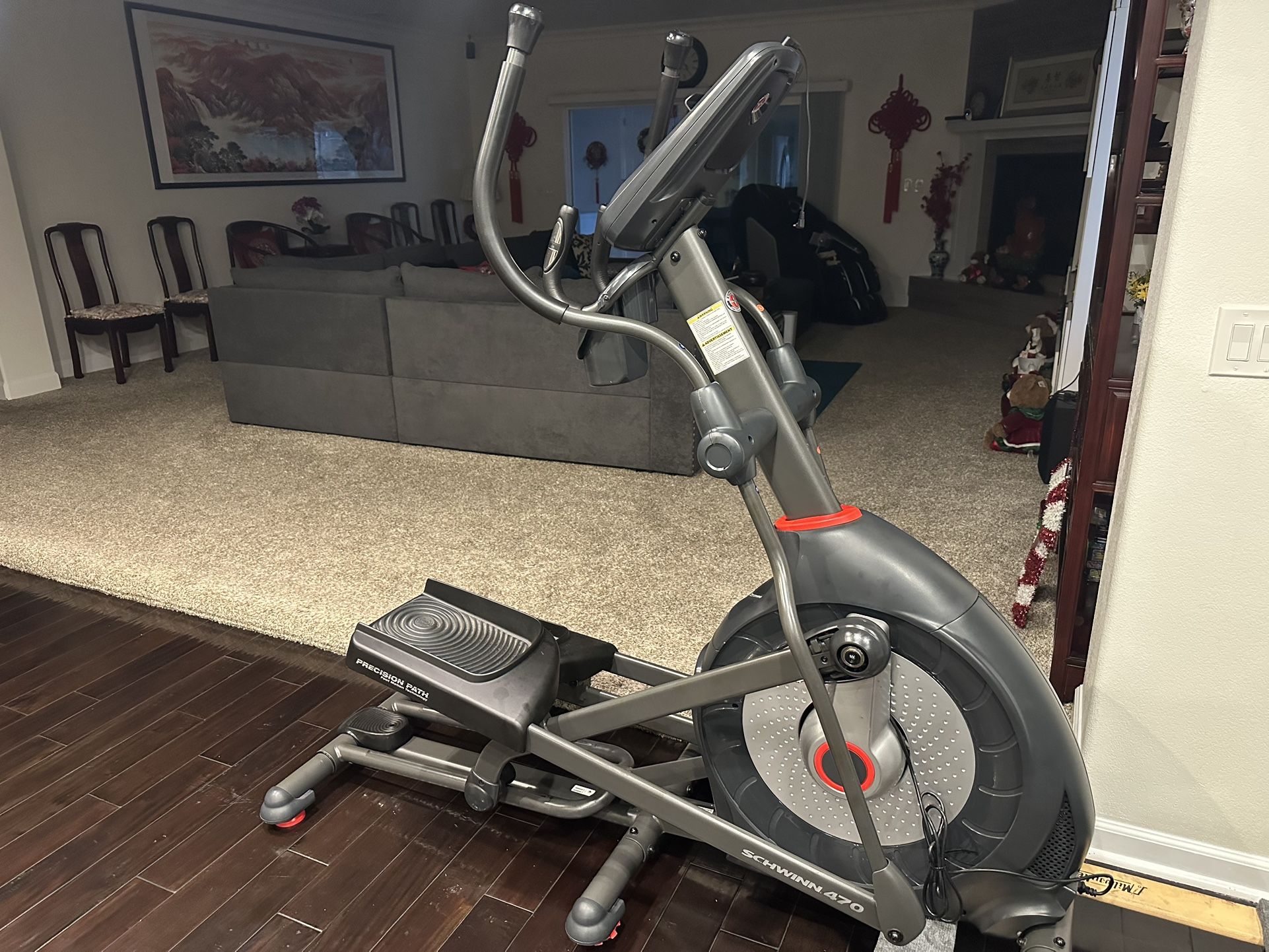 Schwinn 470 Elliptical