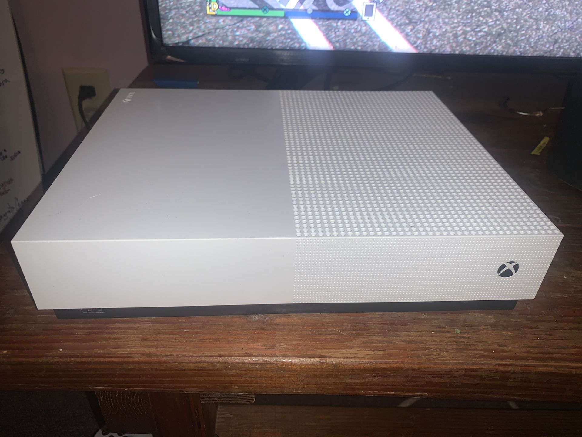Xbox 1 - no disk - 1 controller 3 games
