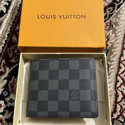 LV men’s wallet black 