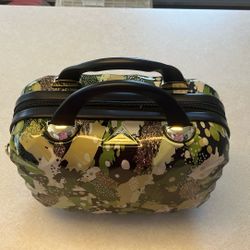 Triforce Carry on Travel Beauty Case