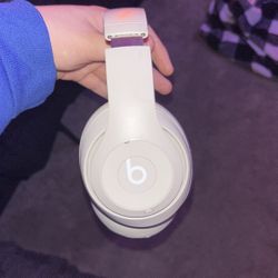 soundproof beats i don’t wear em at all brand new 