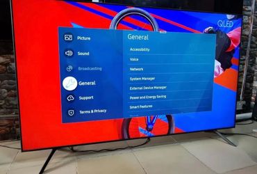 Qled samsung 75 inches smart tv 4k (open to offers)