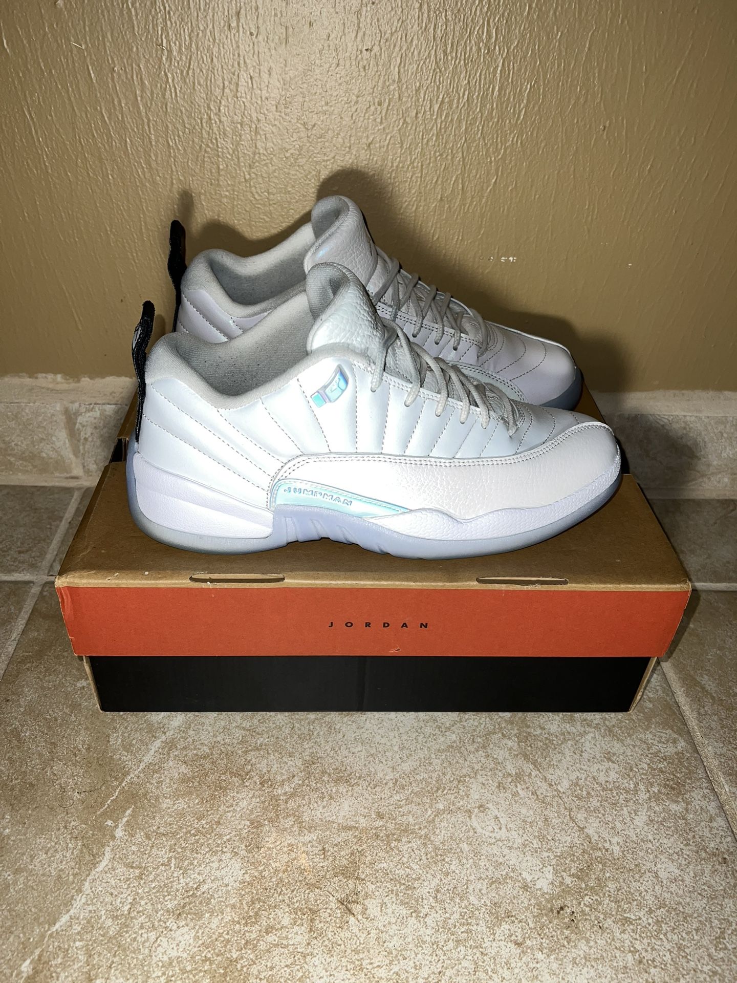 Air Jordan 12 Lows Easter Size 9M