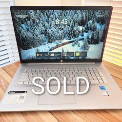 17in Loaded Hp Laptop 11th Gen Like New!