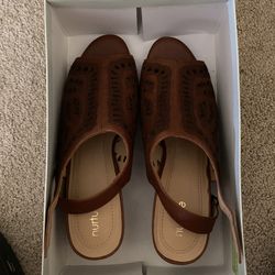 Women’s Shoes