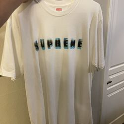 Supreme Shirt Never Worn Size Large 