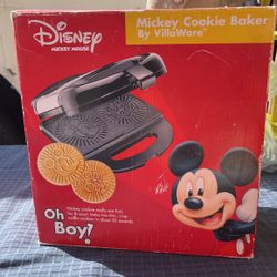 Mickey Mouse Cookie Baker