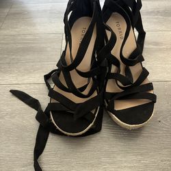 Black wedges 8 1/2