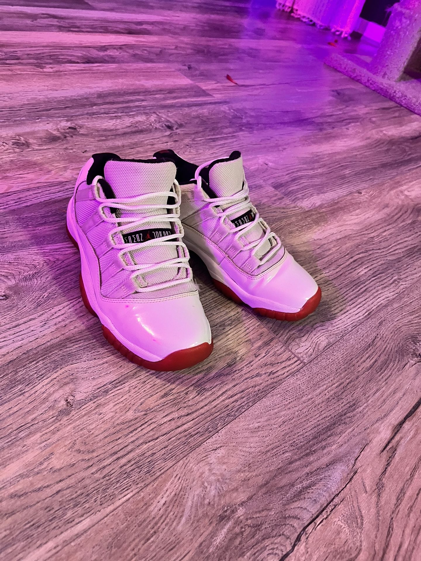 Jordan 11 Retro Low Size 6y