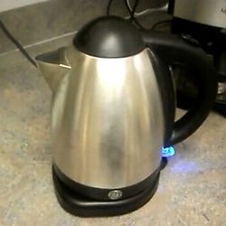 WAL-MART GE Cordless Electric Kettle Model E327463 120V 60Hz 1500W Made in China

