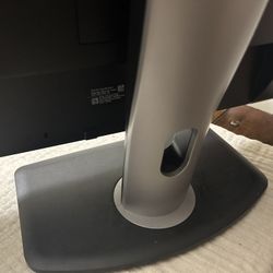 Dell U2412M 24” IPS Monitor - 1920x1200 Resolution