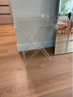 Elegant acrylic (Lucite) side table with removable mirrored tray.