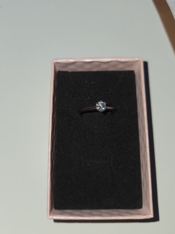 VVS 1 Moisannite Engagment 0.5 Carat