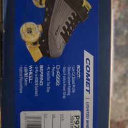 Pacer Comet 500 Lighted Wheels Rink Skates
