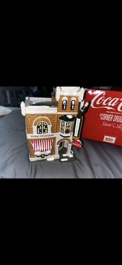 Vinatge 1987 Christmas Coca Cola Corner Drugstore