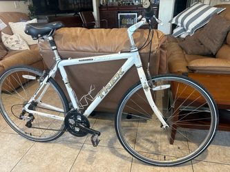 Trek. Multitrack   Hibrida    24 velocidades