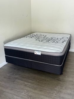Queen size mattress pillow top 12”.    New mattress in a plastic sealed.    We offer same day delivery