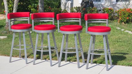 LIKE-NEW AMISCO BAR STOOLS – SET OF 4 | MADE IN CANADA