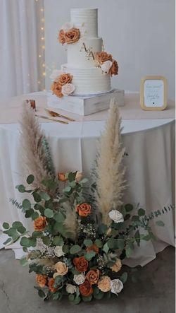 Centerpieces and bouquets