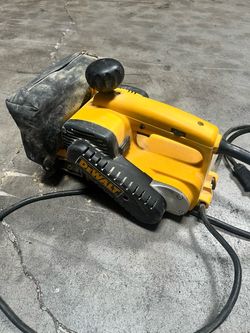 Dewalt 431 variable speed belt sander
