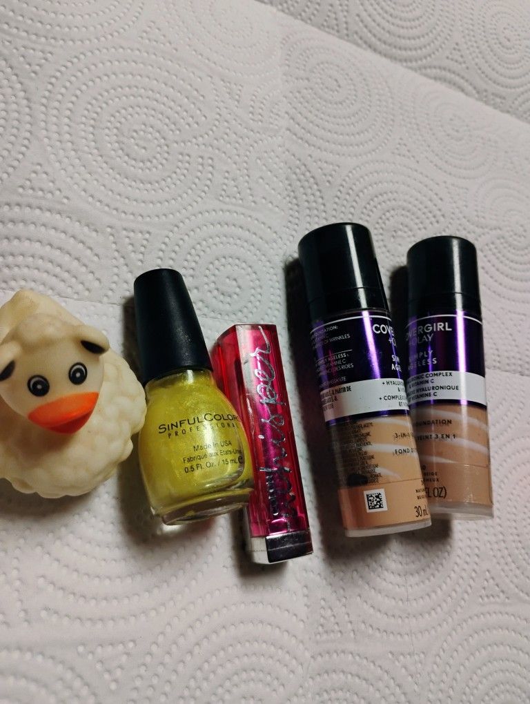 Duck AND Four Makeup Items 