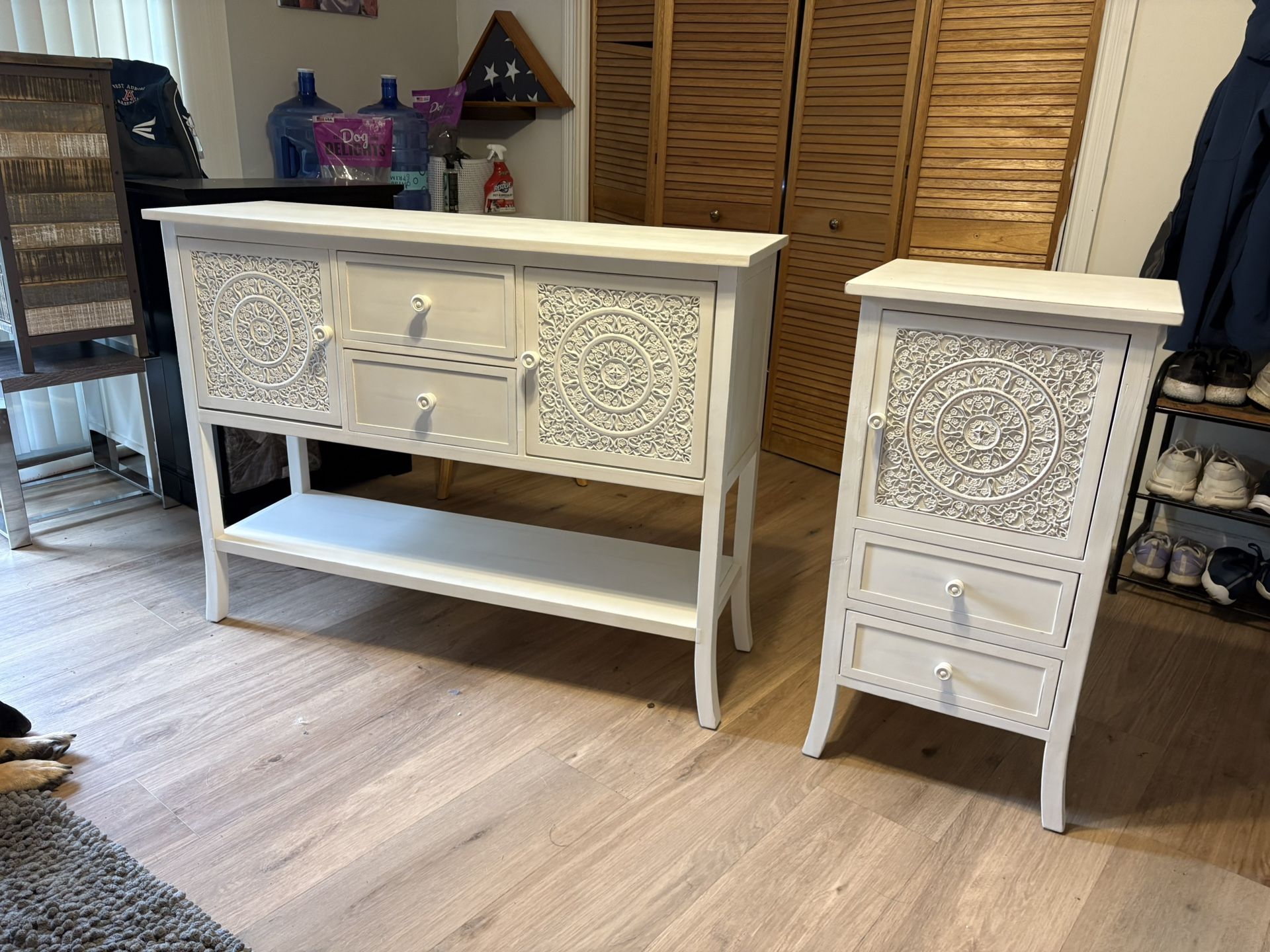 Antiqued Carvers Transitional Wood Console Table & Side Table