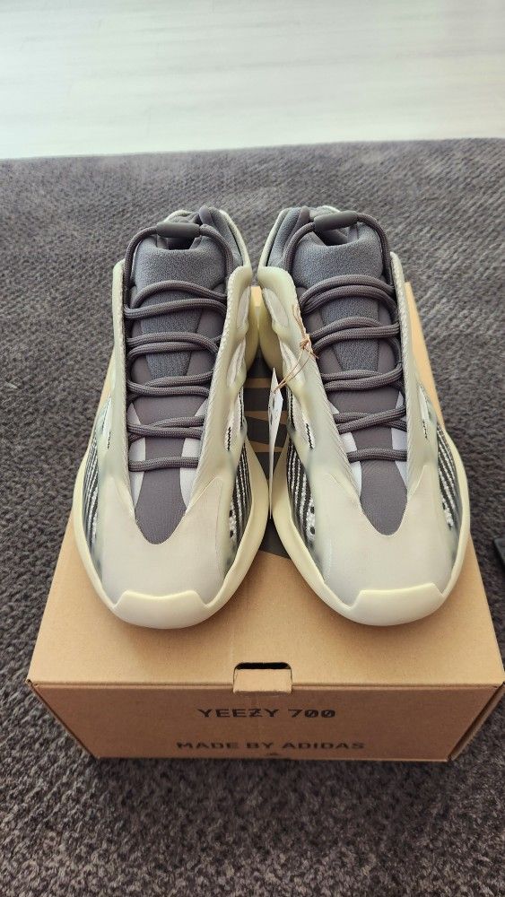 Yeezy Boost 700