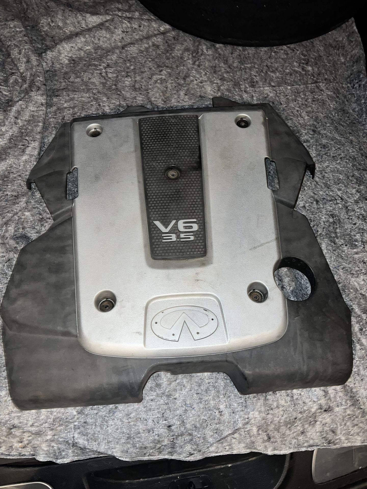 Infiniti G35 Engine Cover